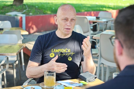 (GREMA NA KAFE) Kdo že tri desetletja bdi nad Lampiončki in je idejni vodja Študentske delovne brigade?