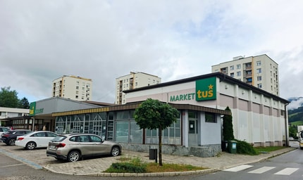 Več poslovnih objektov Tuševih trgovin na Koroškem naprodaj, vznemirja zaprtje Tuša na Čečovju na Ravnah