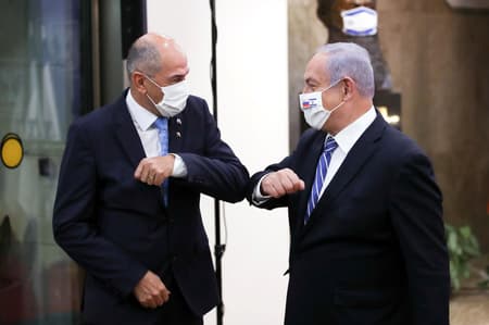 Netanjahu govoril z Janšo: Izrael in Slovenija bosta spet prijateljski državi. Ostro se je odzval Golob