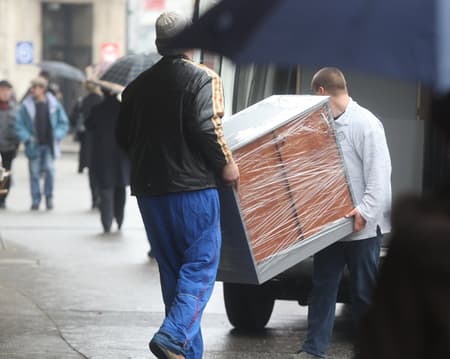 Najemodajalec zaradi ločitve želi nazaj v stanovanje. Najemniku postavil enomesečni rok za odhod