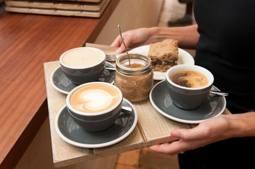 Pozor: Kardiolog opozarja, da si s to jutranjo navado škodujete telesu