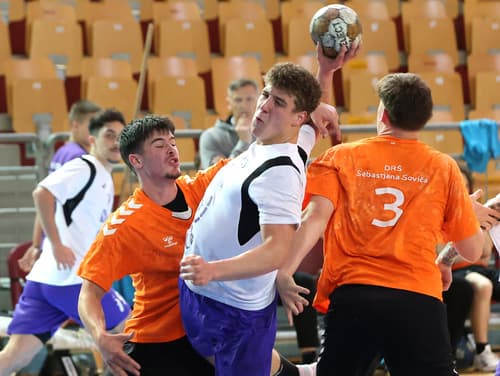 Le še dve zmagi jih ločita do naslova