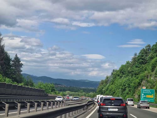 Ob koncu praznikov zastoji na avtocesti