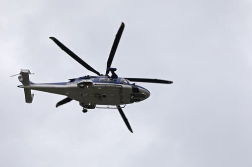 Zakaj je nad Koprom in okolico v soboto zvečer krožil helikopter? Policisti pojasnjujejo ...