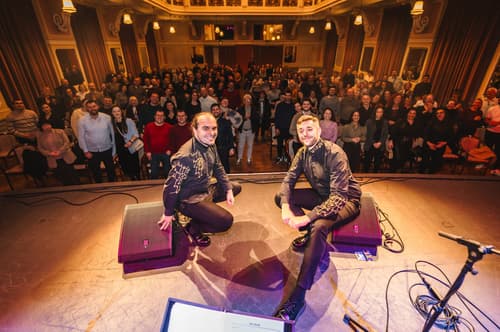 (FOTO) Koncert zasedbe Kalem v Mariboru: Balkanska tradicija v sodobni glasbeni preobleki