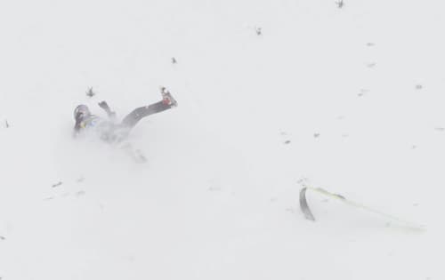 (VIDEO) Znane so prve informacije o poškodbi predskakalca, ki je padel v Planici: Ostati bo moral v bolnišnici ...