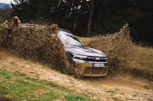 Dacia: Veliko novega, prvič od blizu tudi električni malček