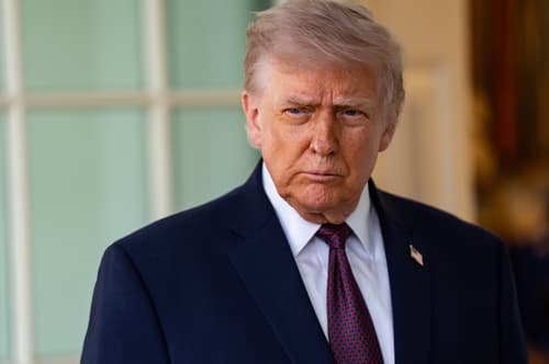 Trump napovedal skorajšnji konec vojne z Iranom