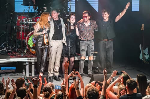 (FOTO) Terca na tišinu v Sloveniji: Kdo je Silente, ki s 13 let staro skladbo znova osvaja glasbene lestvice