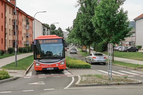 (FOTO) Prenova Ljubljanske ulice v Mariboru se zamika: Zakaj stroji še ne brnijo?