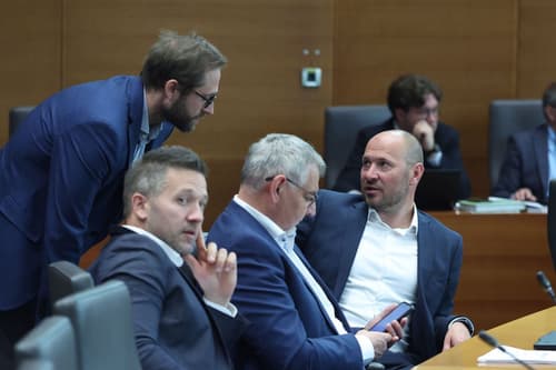 Organi NSi soglasno za vstop v desno koalicijo, Vrtovec: "V Sloveniji je potreben politični obrat"