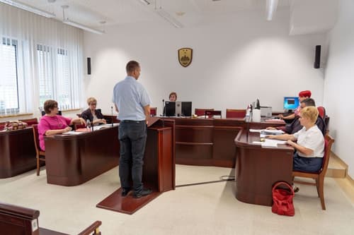 Sindikalistka Glose PiŠK oproščena obtožb o domnevnem obrekovanju