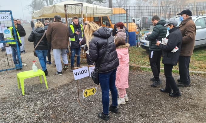 Vstop je dovoljen le s PCT-pogojem. Foto: Sašo BIZJAK
