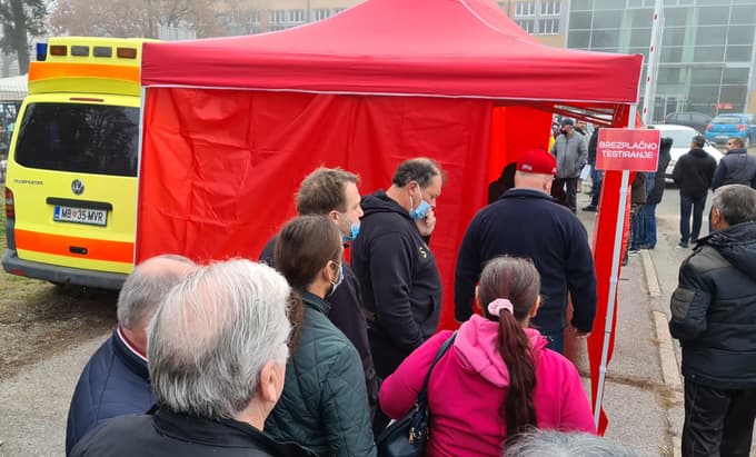 Ob sejmišču so opravljali hitre teste. Foto: Sašo BIZJAK