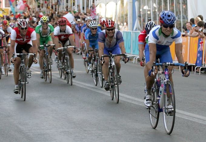 Na olimpijskih igrah v Atenah je Hauptman osvojil peto mesto. 