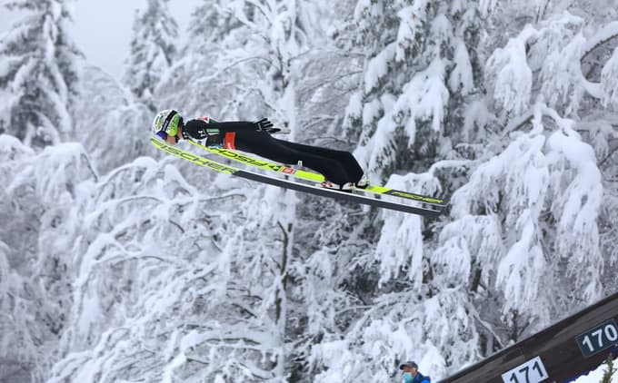 Se je snežna pravljica za Petra Prevca že končala? Odločal bo skok v vlogi predskakalca.