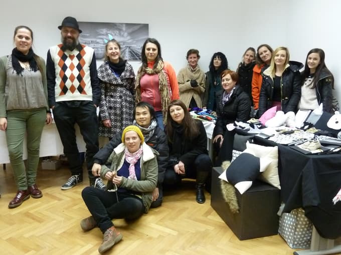 Ustvarjalci iz Fürstove hiše pred štirimi leti, med njimi je tudi Marija Frlic.