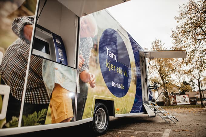 NLB Mobilna poslovalnica Bank&Go bo na pot krenila takoj, ko bodo to dopuščale zdravstvene razmere, v okviru svojega poslanstva pa bo redno obiskovala več kot 40 različnih slovenskih krajev.