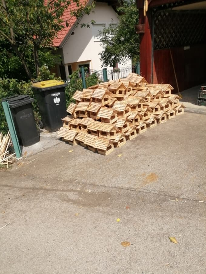 Več kot dva tisoč ptičjih hišk je že izdelal Andrej Pegan. Foto: Osebni arhiv
