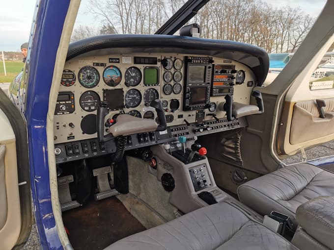 (FOTO in VIDEO) Letalo Commander 114B: Nova pridobitev Letalskega centra Maribor