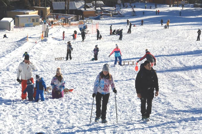 (FOTO) Veliko obiskovalcev na Pohorju: "Oddih v naravi je še zadnje, kar nam je ostalo"