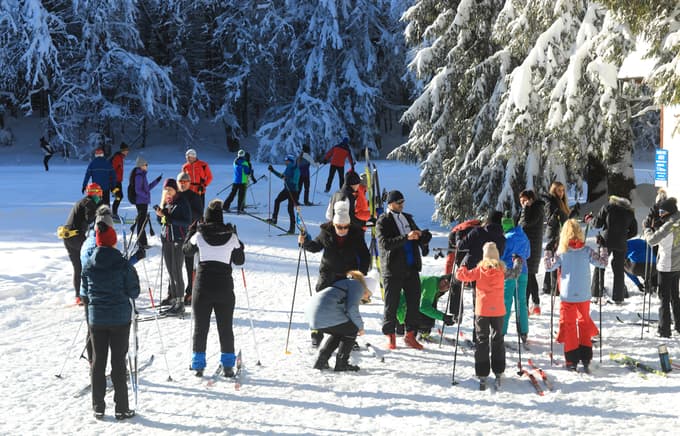 Na Arehu je bilo danes rekordno število smučarskih tekačev v tej sezoni.