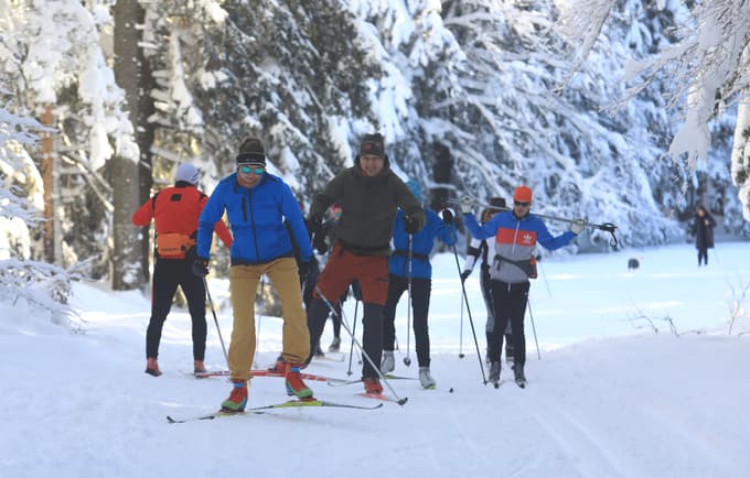 "To je popoln odklop v naravi," pravijo ljubitelji teka na smučeh.