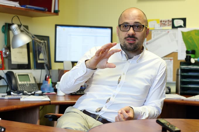 Aleš Kuhar, agrarni ekonomist: "S podporo, ki jo sedaj namenjajo najšibkejšim kmetom, ni nič narobe, a to nima nobene zveze s kmetijstvom."