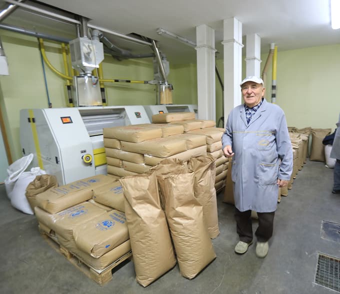 Vladimir Korošec v družinski proizvodnji oziroma mlinu Foto: Igor Napast