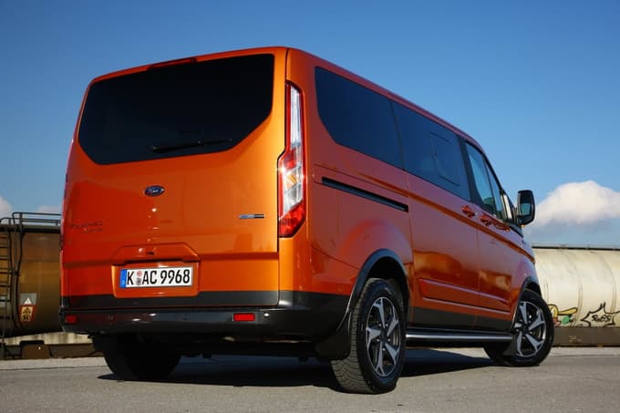 (FOTO) Pustolovska - tako pri Fordu označujejo novi različici tournea custom