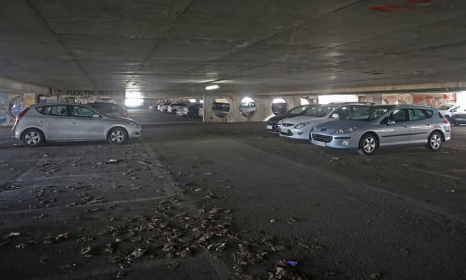 Mesečni najem garažne hiše v Ulici Pohorskega odreda bi okoliške stanovalce stal 40 evrov. Foto: Tadej REGENT