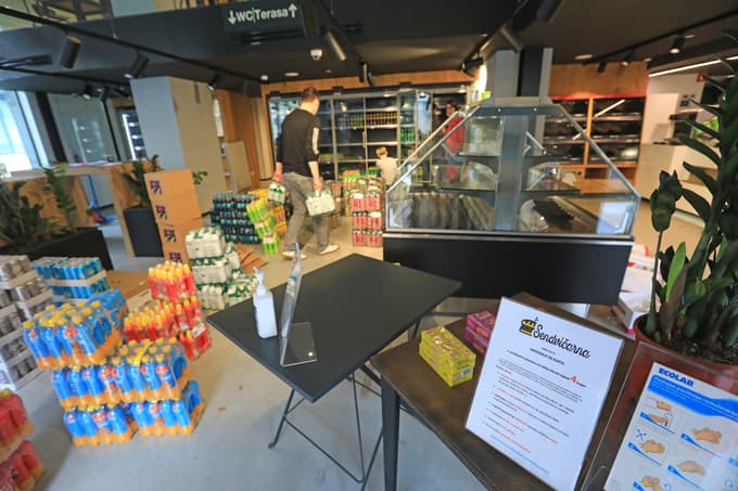 (FOTO) V središče Maribora prihaja prva Sendvičarna