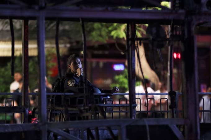 (FOTO) Izrael zvečer napadel Gazo, Hamas nato raketiral Tel Aviv