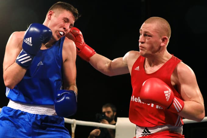 Denis Lazar (desno) bo imel svojo drugo profesionalno borbo.