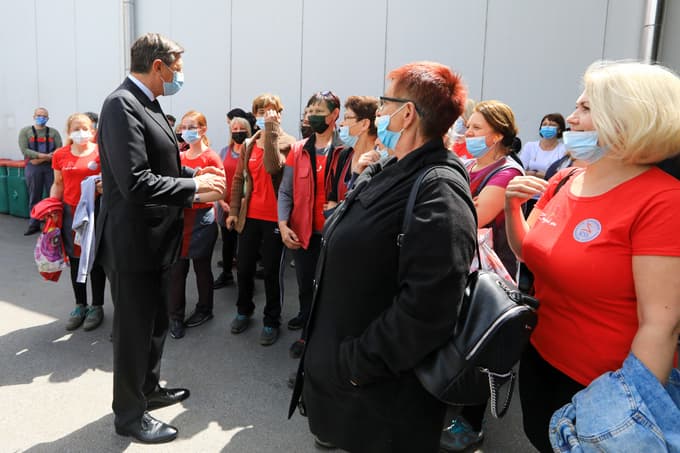 (FOTO) Predsednik Pahor obiskal mariborske delavce: "Vaš problem se mi je usedel v srce"