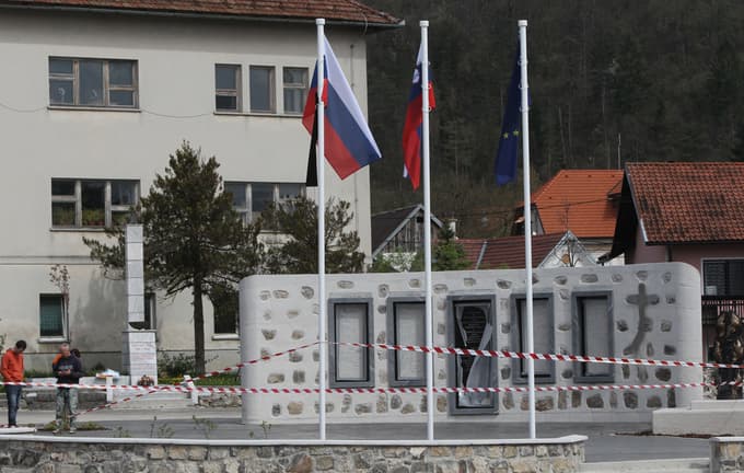 Spomenik v Grahovem Foto: Igor NAPAST