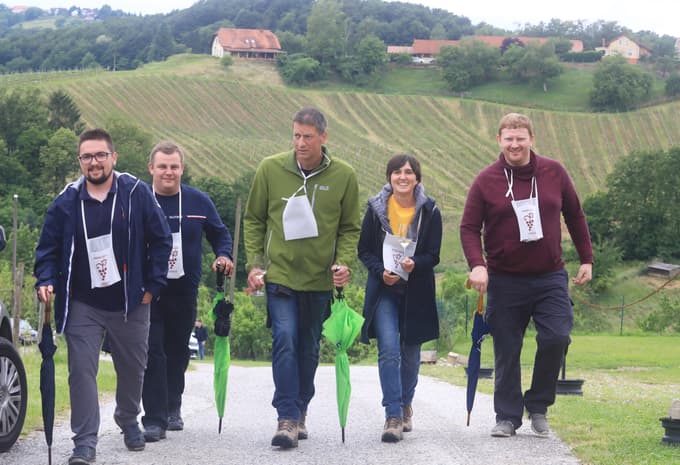 Obisk pri vinarjih: Z vinom nazdravili vnovičnemu druženju