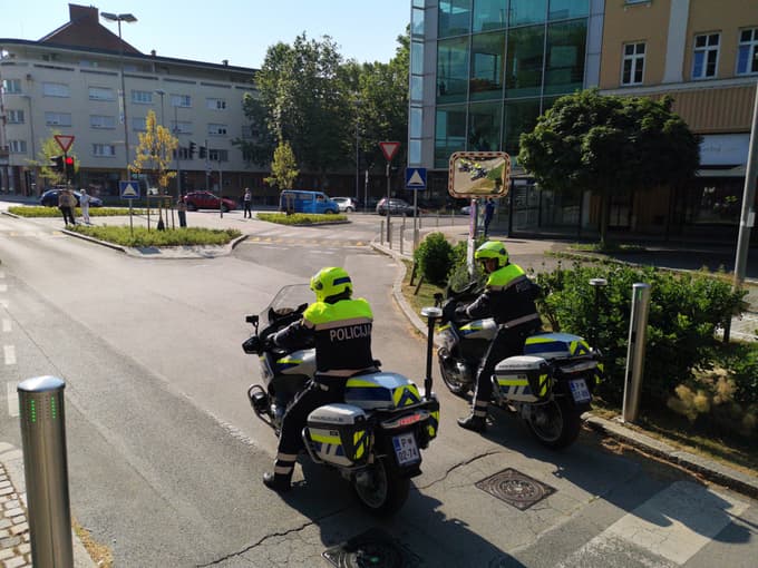 (FOTO) Skoraj 600 kolesark in kolesarjev na maratonu Okoli Pohorja