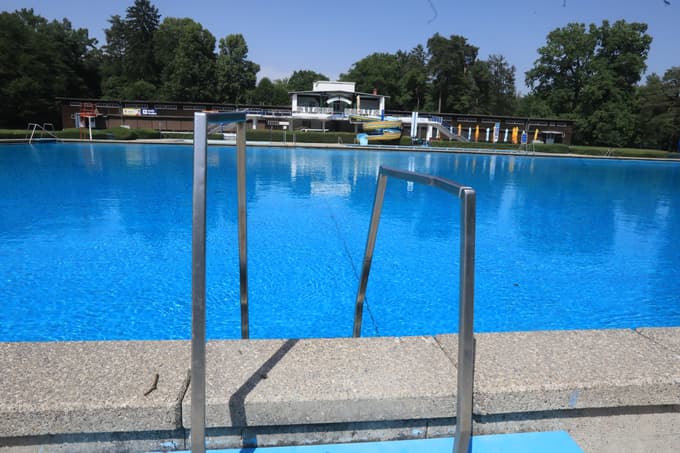 (FOTO) Mariborski otok: Zakaj je kopališče sredi vročinskega vala zaprto