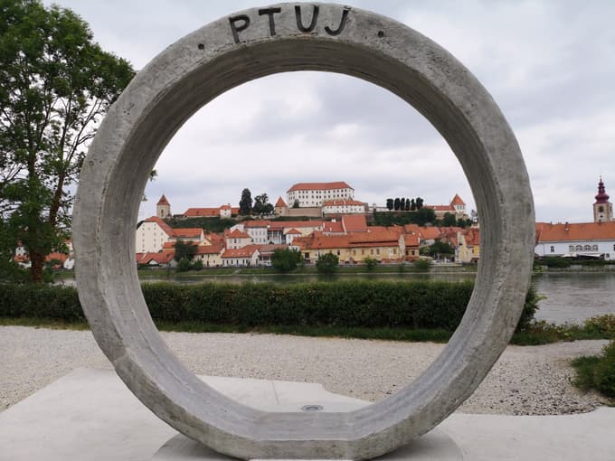 V pismu se akademiki med drugim sprašujejo, kakšna bo po rušitvi veduta Ptuja. 