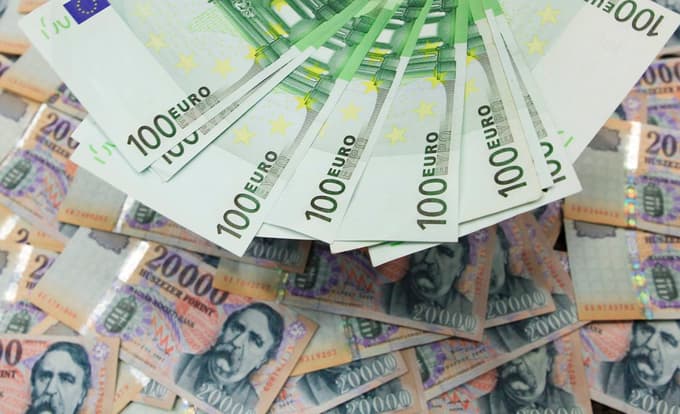 (POGLED) Je strah pred novimi lastniki Nove KBM upravičen?