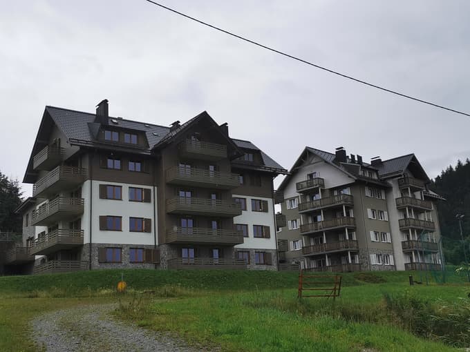Breza in Tisa, apartmajsko naselje Ribnica (foto: Urška Polanc)