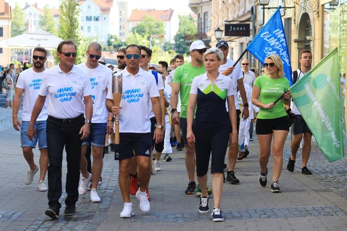 Slovenska olimpijska bakla je potovala skozi mesto. Foto: Andrej Petelinšek