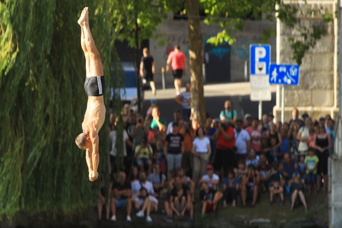 (FOTO in VIDEO) Skoki v Dravo: Po zraku se je širil vonj po adrenalinu