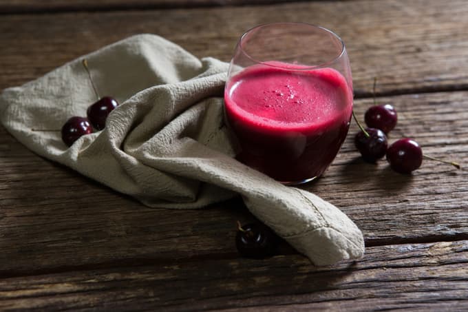 15 najboljših napitkov za hujšanje: Spodbujajo presnovo in pomagajo obvladovati hrepenenje po hrani