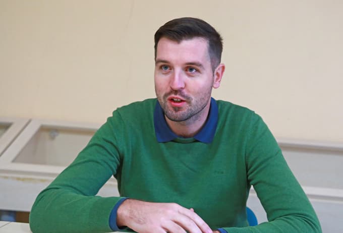 Tomaž Kokot naj ne bi imel za pomembno menedžersko funkcijo nima zahtevanih izkušenj.