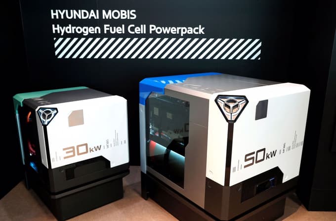 Vodikove gorivne celice je na svojem razstavnem prostoru predstavil Hyundai Mobis.