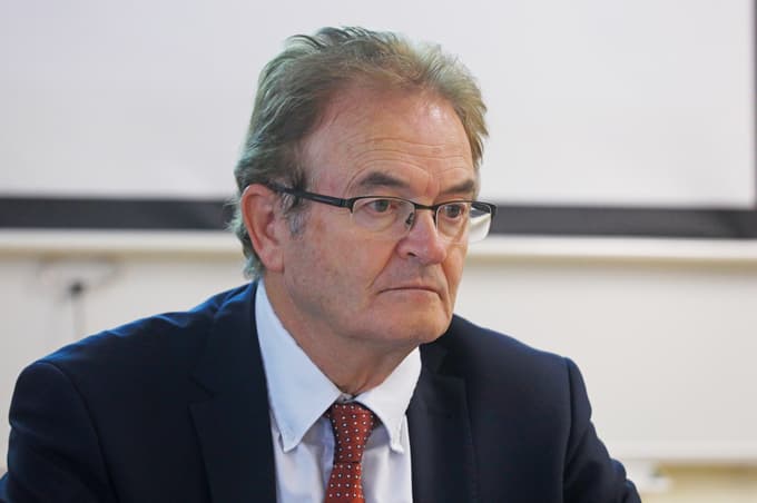 Dr. Rasto Ovin se sprašuje, kje so zdaj ob prodaji Nove KBM madžarski banki OTP zagovorniki nacionalnega interesa.
 
