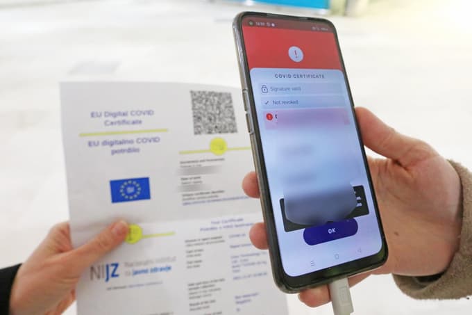 Odpoved zaradi lažnega PCT-potrdila poleg policistov iz Murske Sobote grozi še vsaj petim uniformirancem iz drugih policijskih uprav.