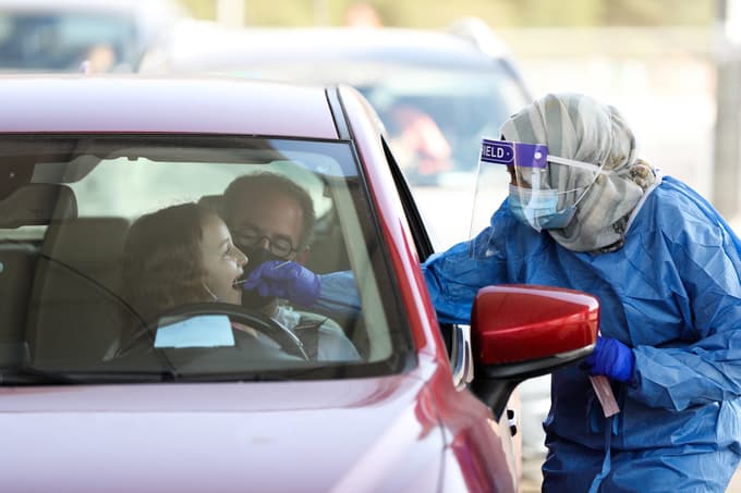 (KONTRA) Je dobro, da bi se otroci cepili proti covidu-19?